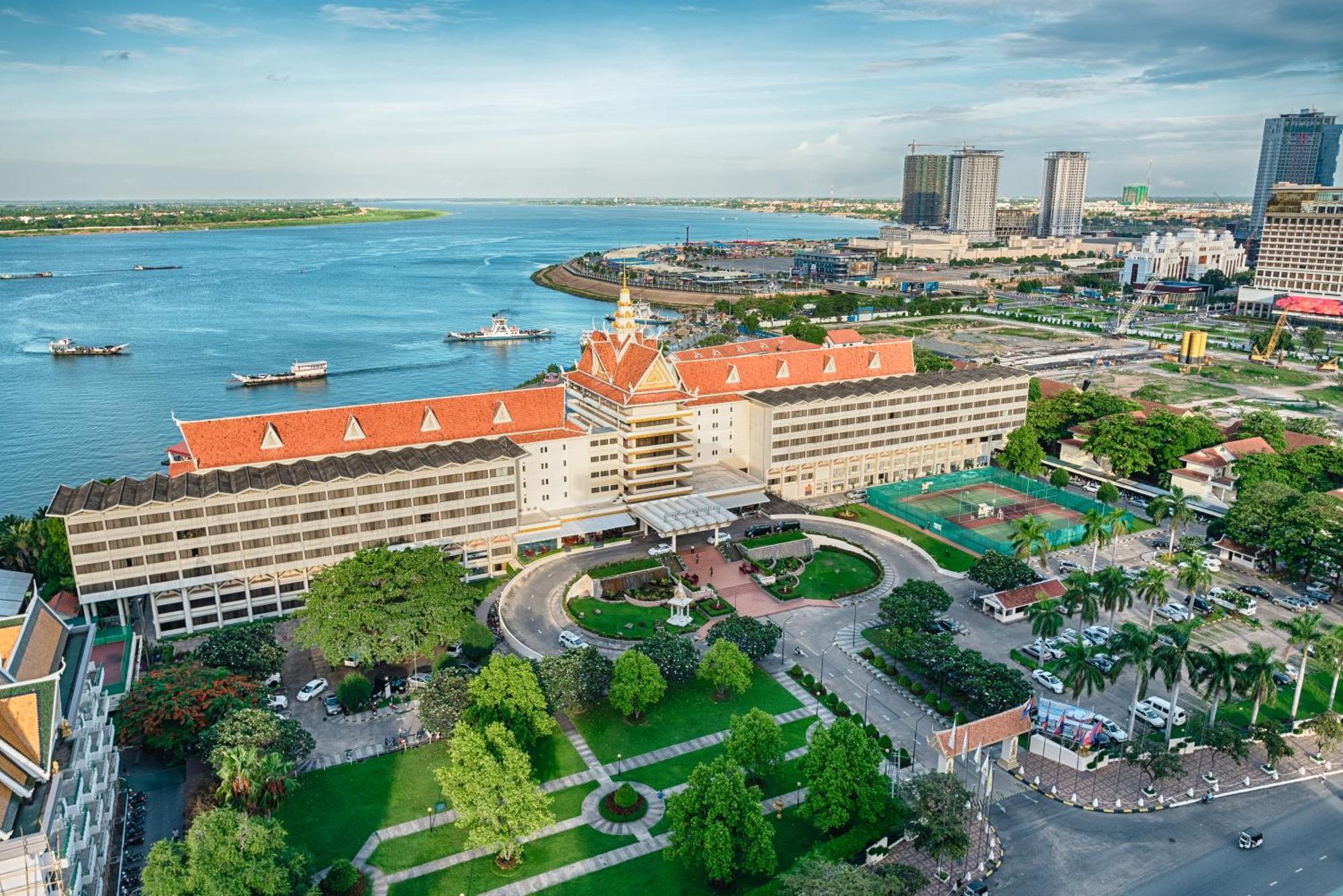 Hotel Cambodiana Phnom Penh Dış mekan fotoğraf